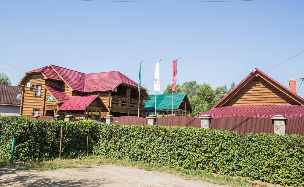 Vila Gostynnyi Dim Zatyshok Dyjda Exteriér fotografie