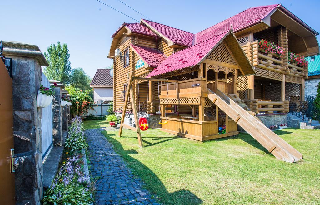 Vila Gostynnyi Dim Zatyshok Dyjda Exteriér fotografie
